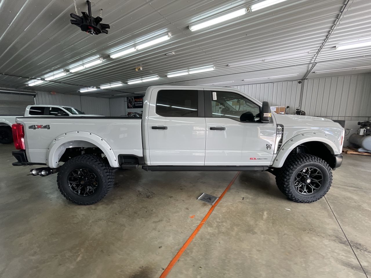 Vehicle Image 9