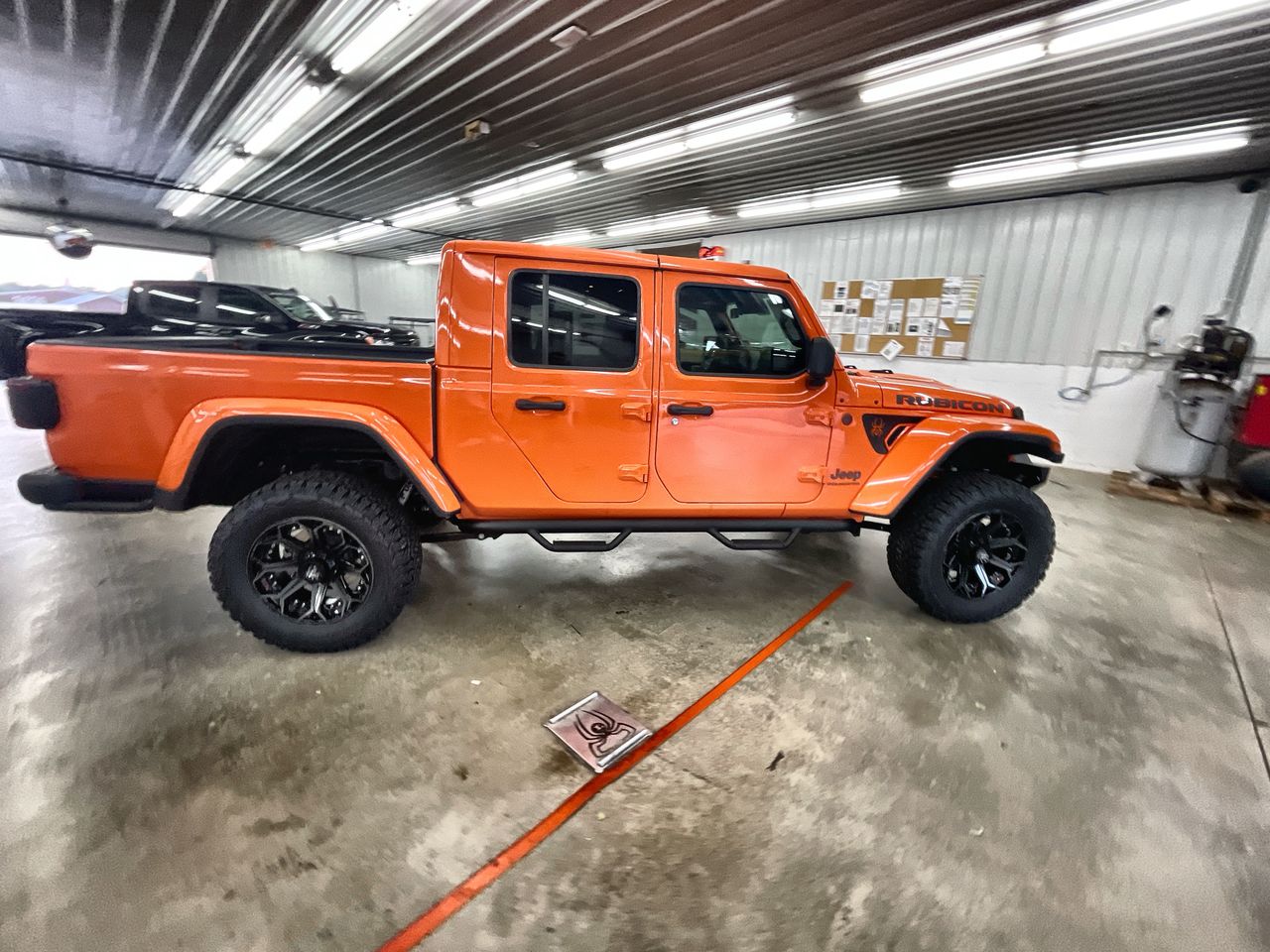 Vehicle Image 9