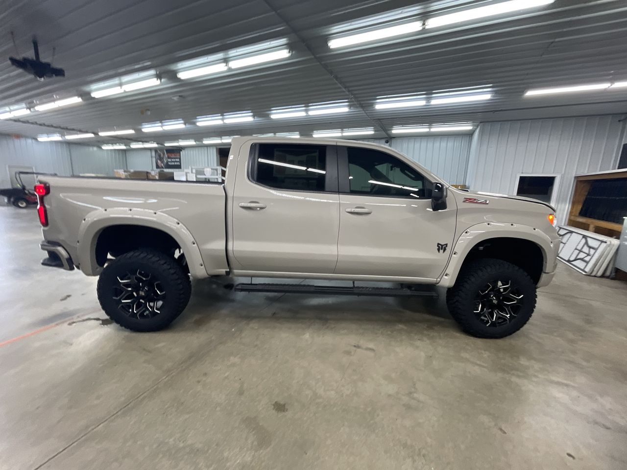 Vehicle Image 9