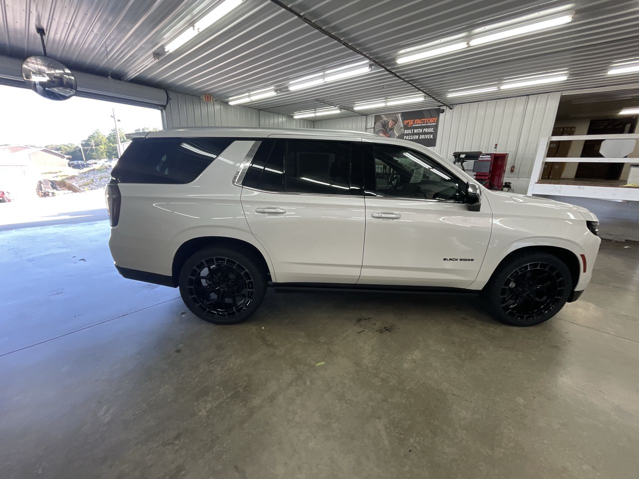 Vehicle Image 8