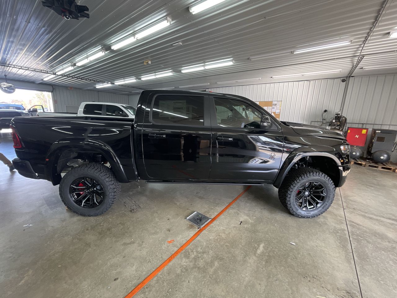 Vehicle Image 9