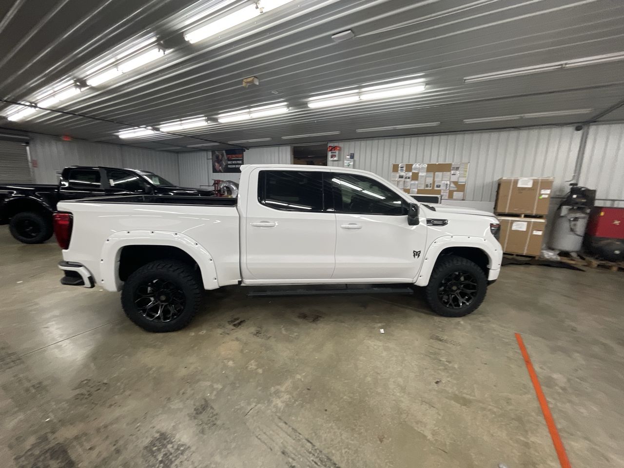 Vehicle Image 9