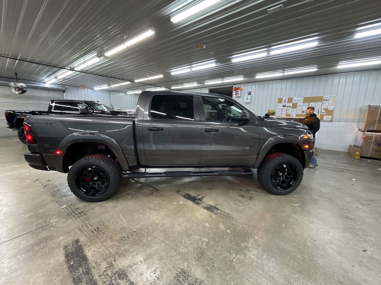 Vehicle Image 9
