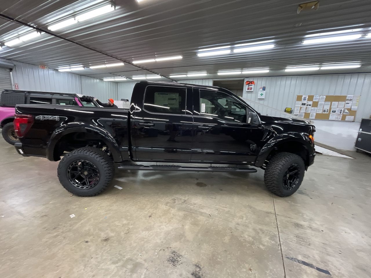 Vehicle Image 9