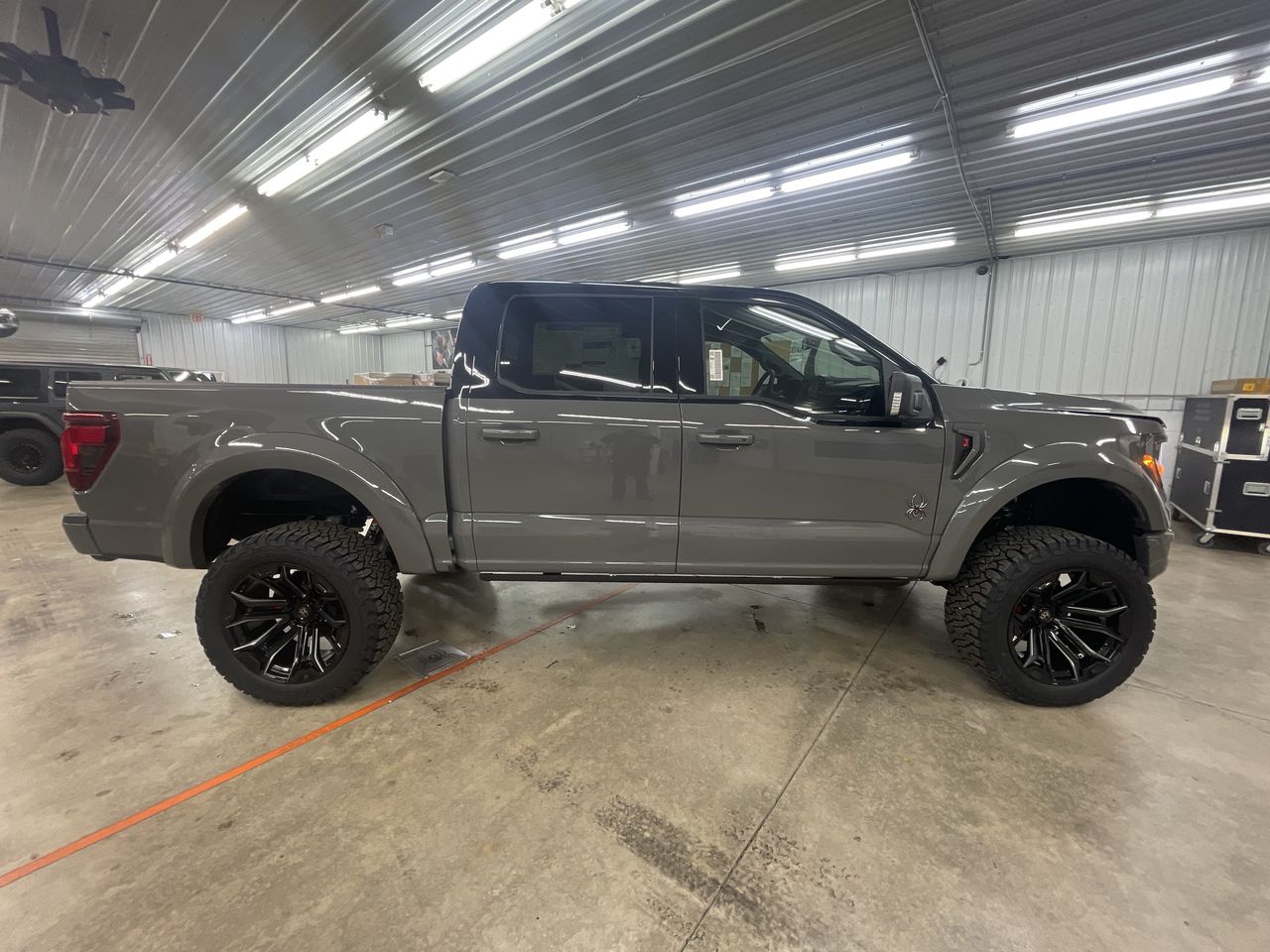 Vehicle Image 9