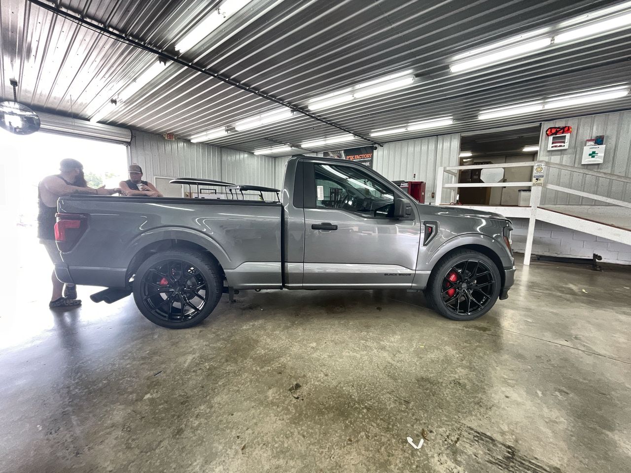 Vehicle Image 9