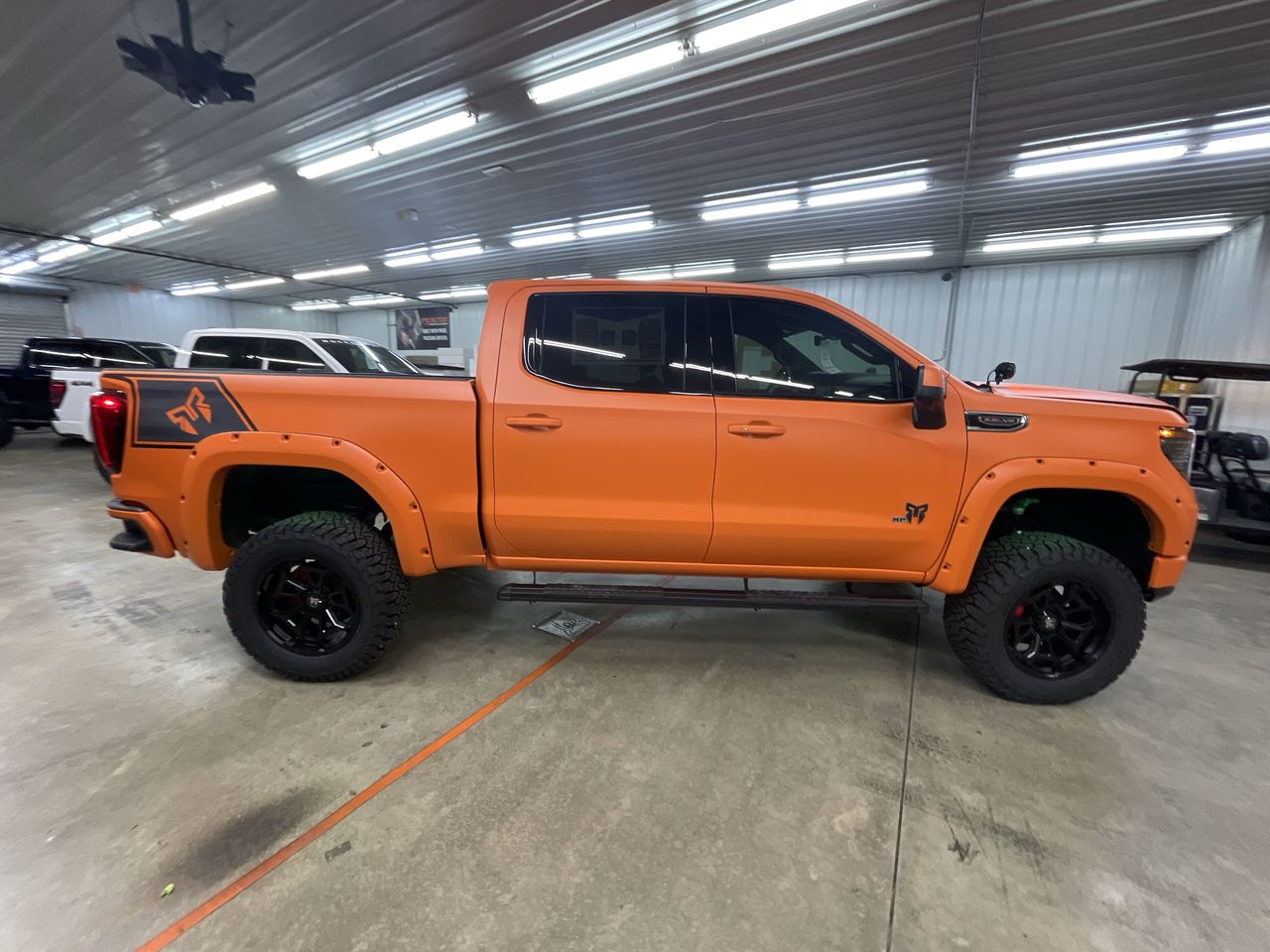 Vehicle Image 9