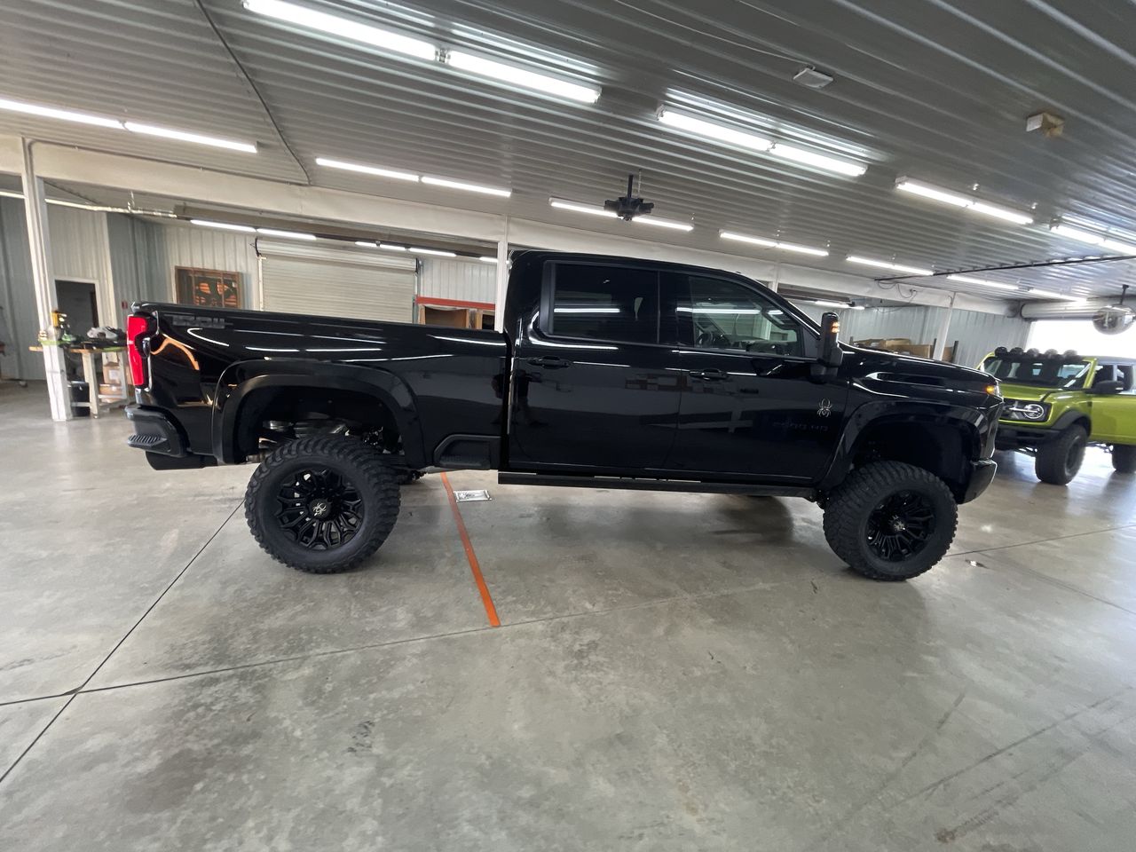 Vehicle Image 9