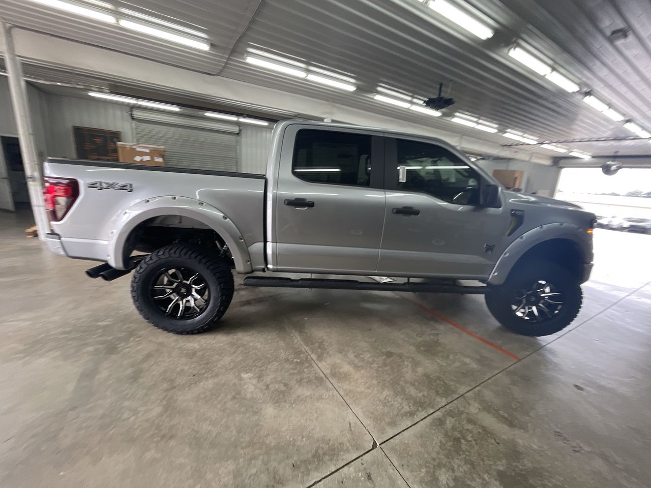 Vehicle Image 8
