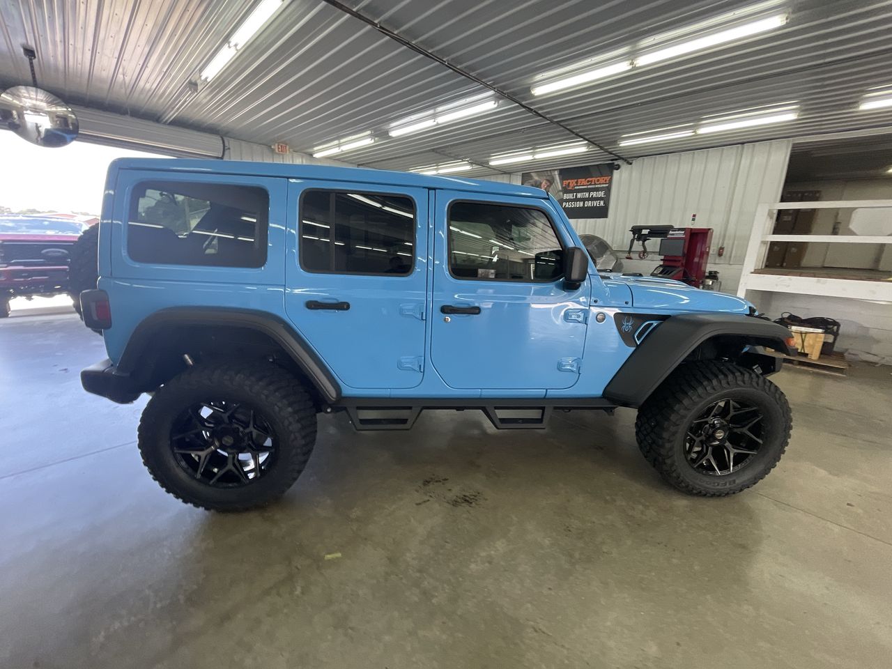 Vehicle Image 8