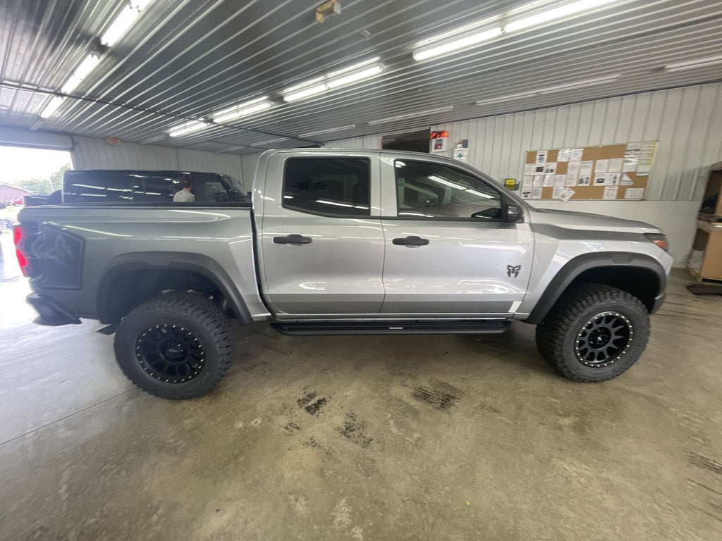 Vehicle Image 9