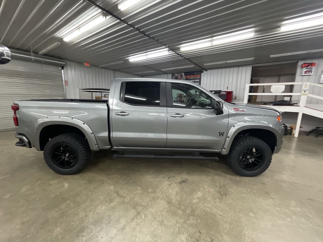 Vehicle Image 9