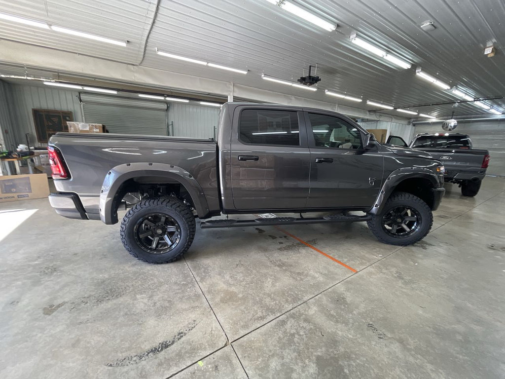 Vehicle Image 9