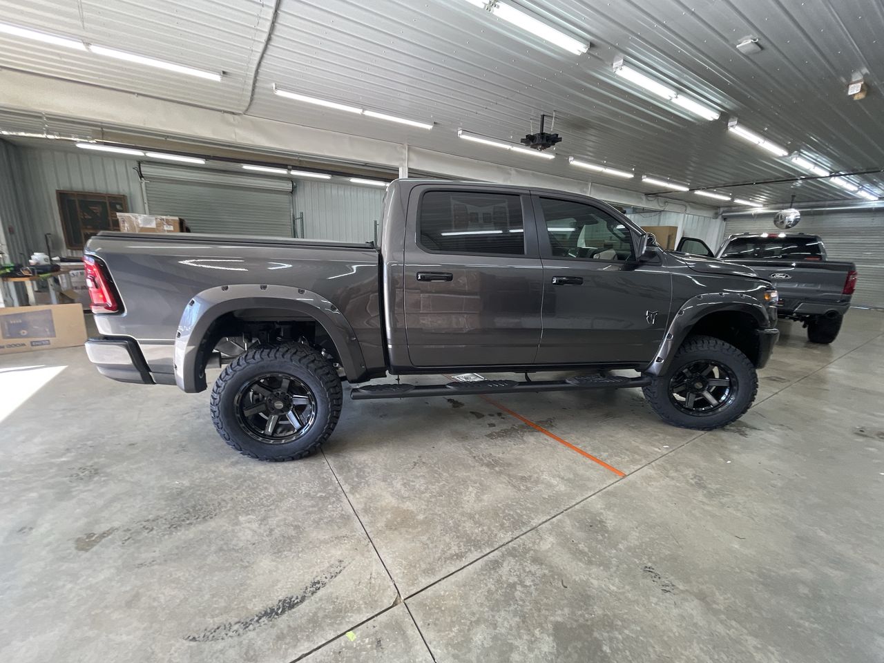 Vehicle Image 9