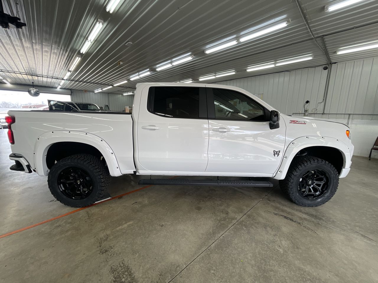 Vehicle Image 9