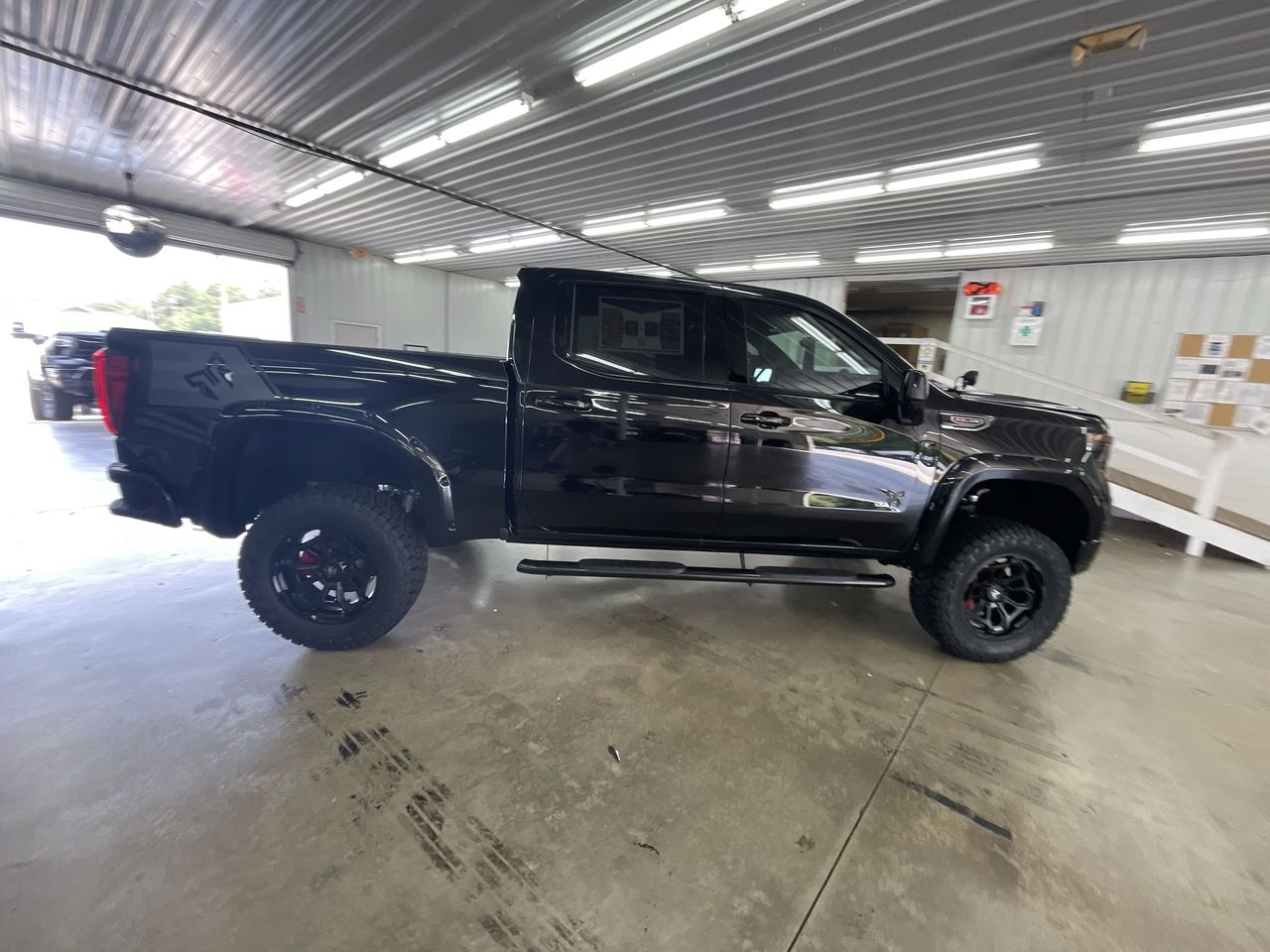 Vehicle Image 8
