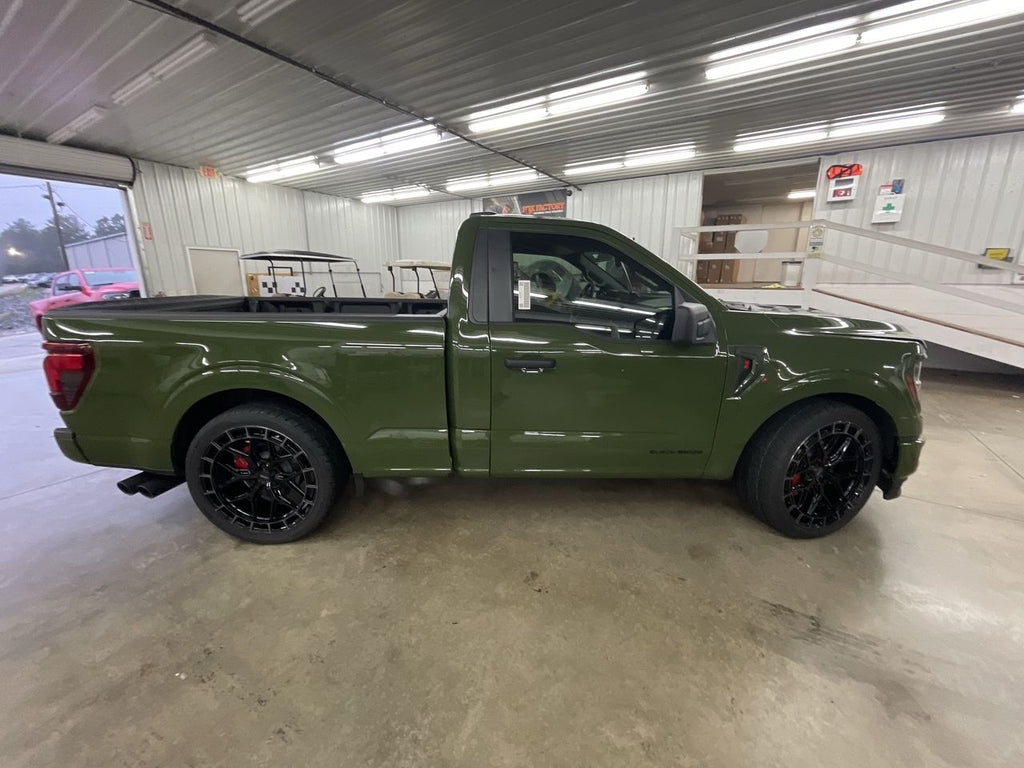Vehicle Image 8