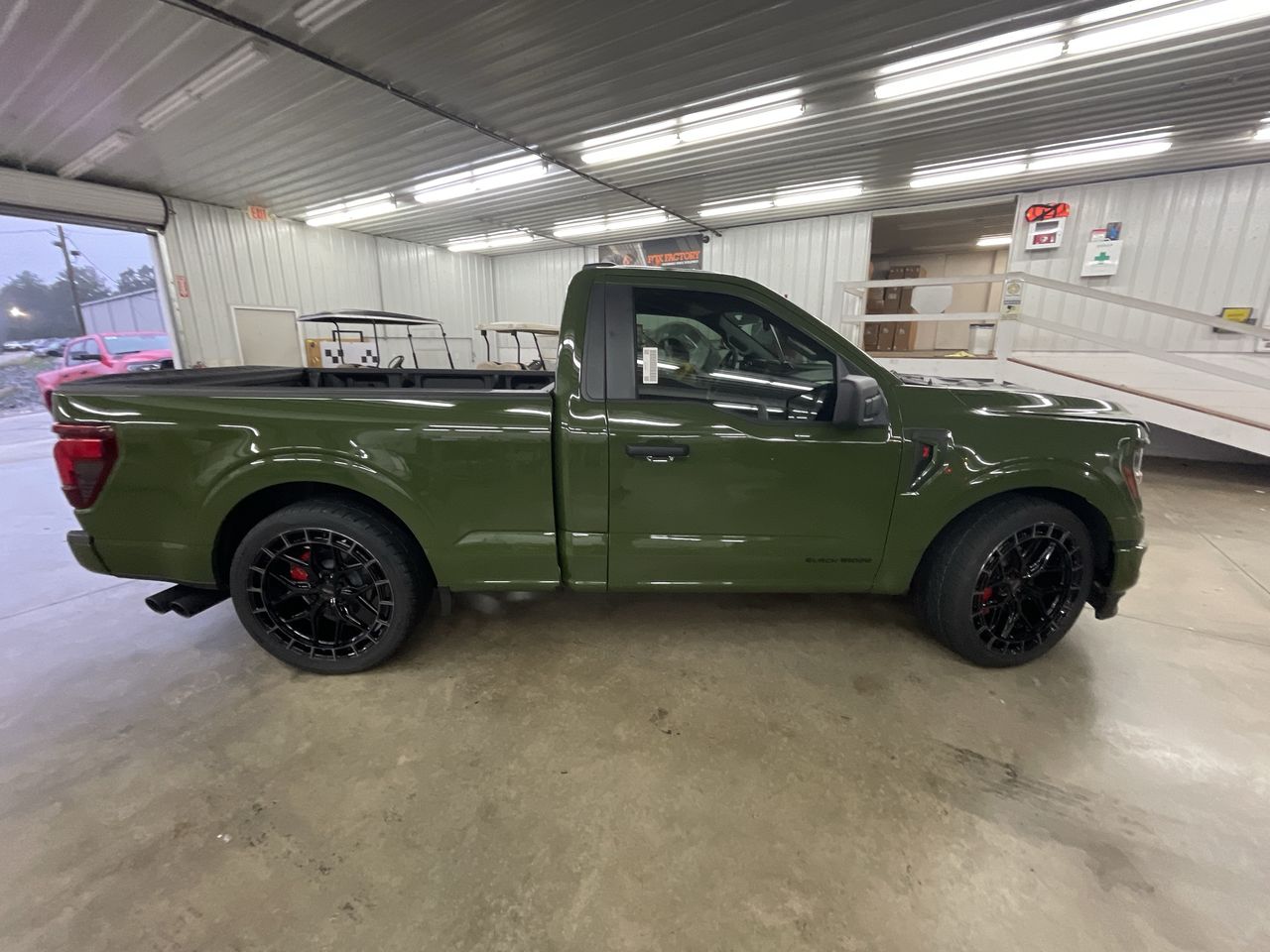 Vehicle Image 8