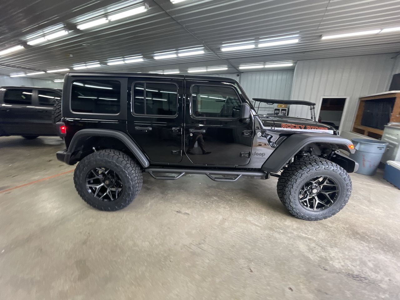 Vehicle Image 9