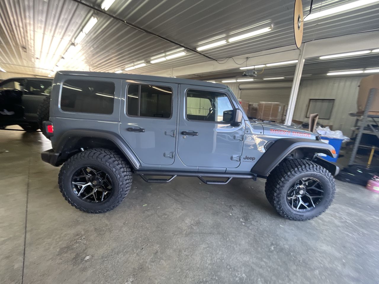 Vehicle Image 9