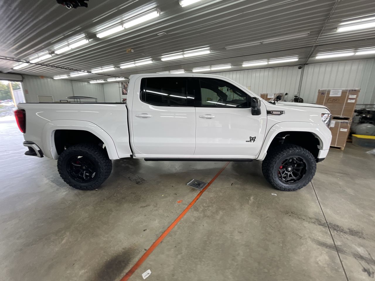Vehicle Image 8