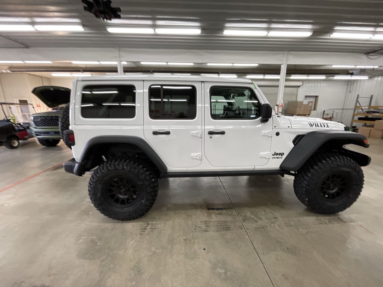 Vehicle Image 9