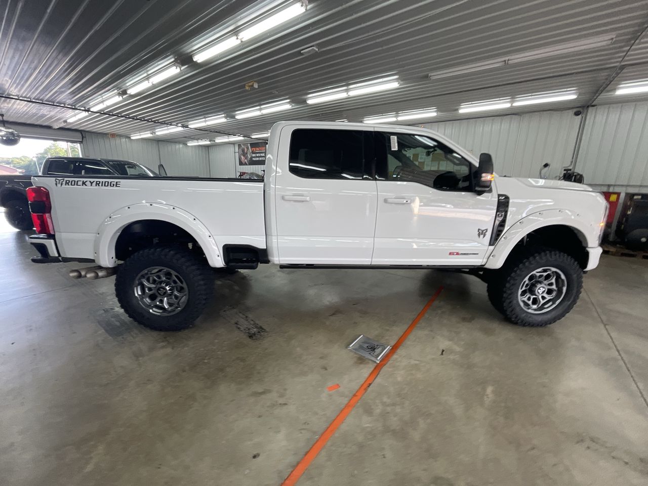 Vehicle Image 8