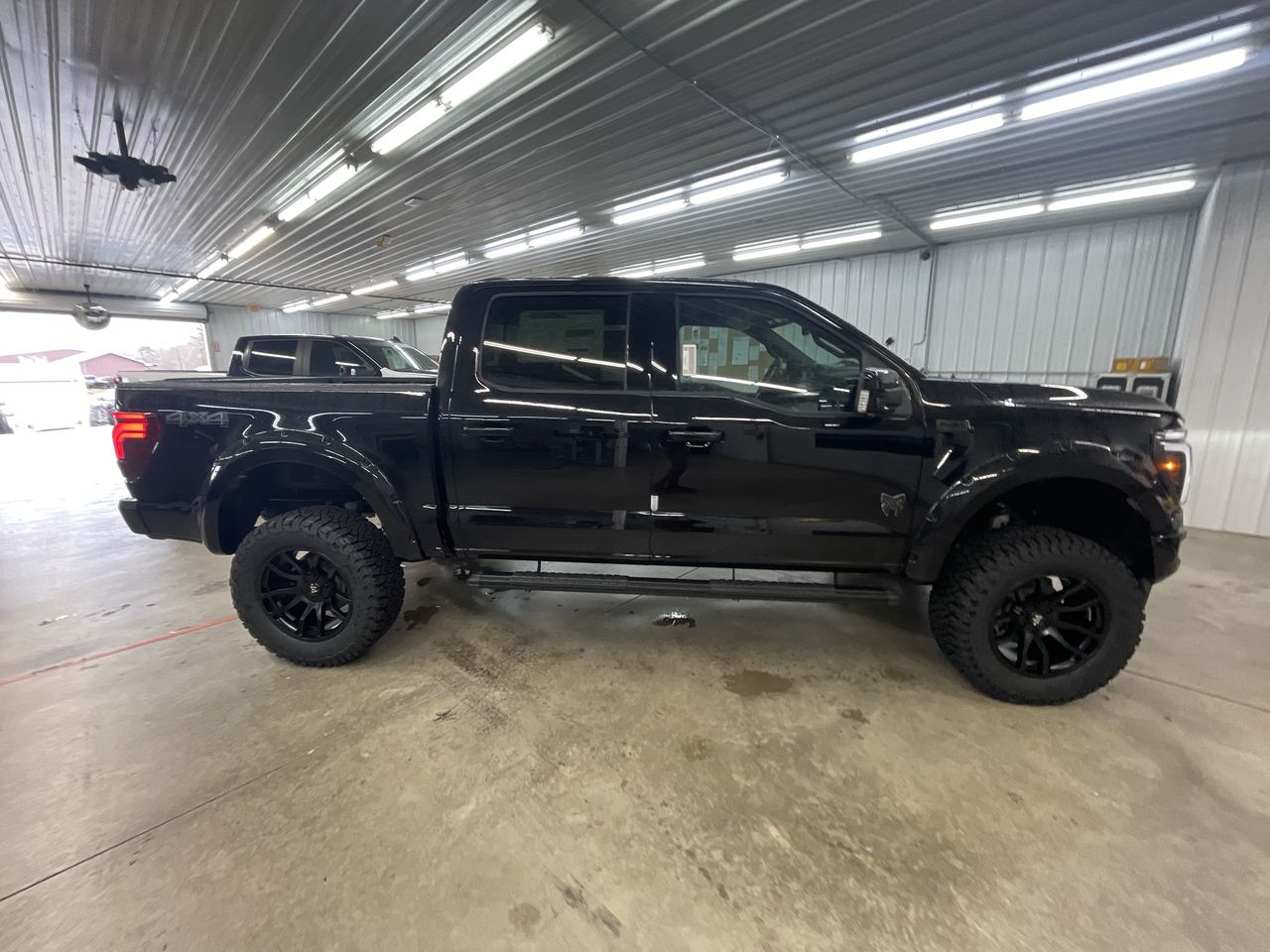 Vehicle Image 9