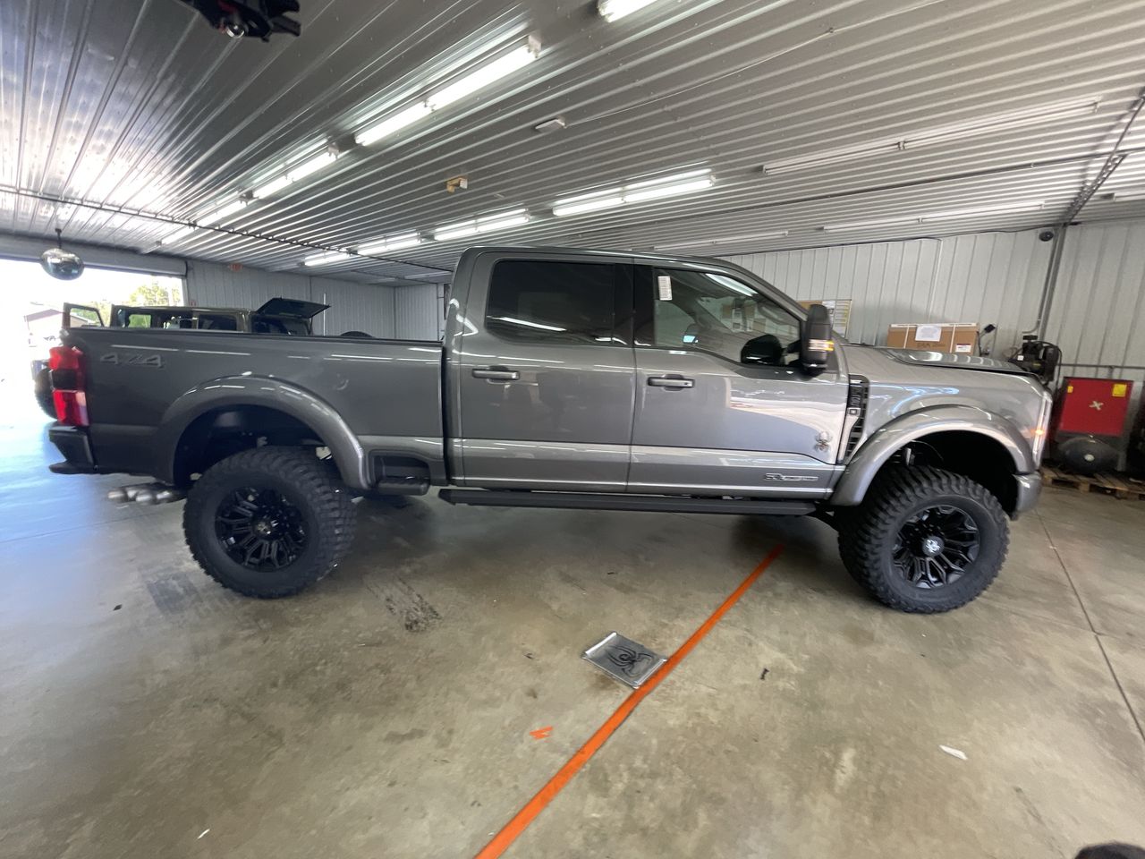 Vehicle Image 8