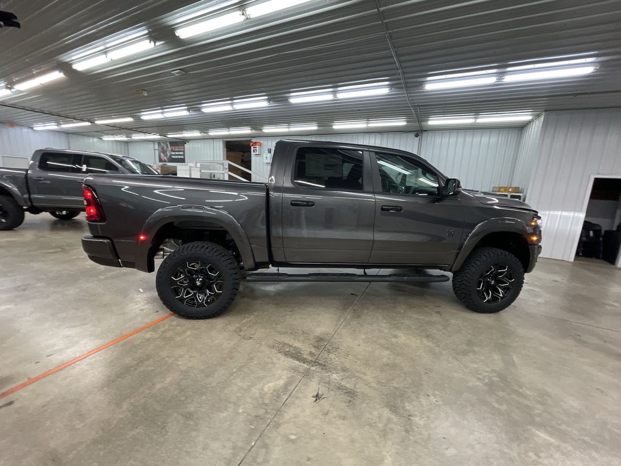 Vehicle Image 9