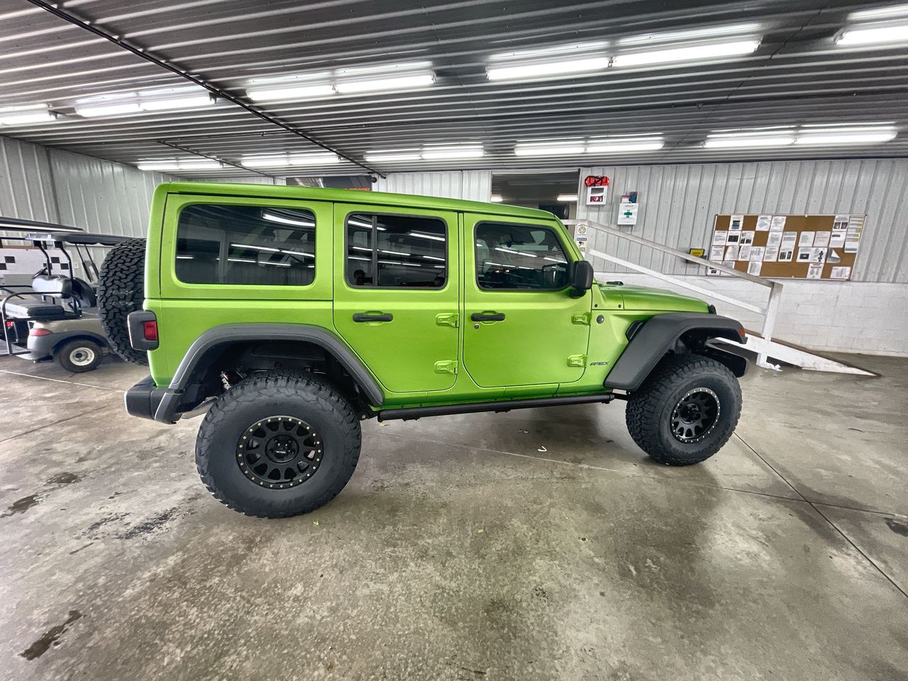 Vehicle Image 9