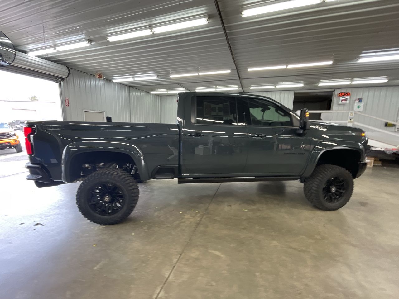Vehicle Image 9
