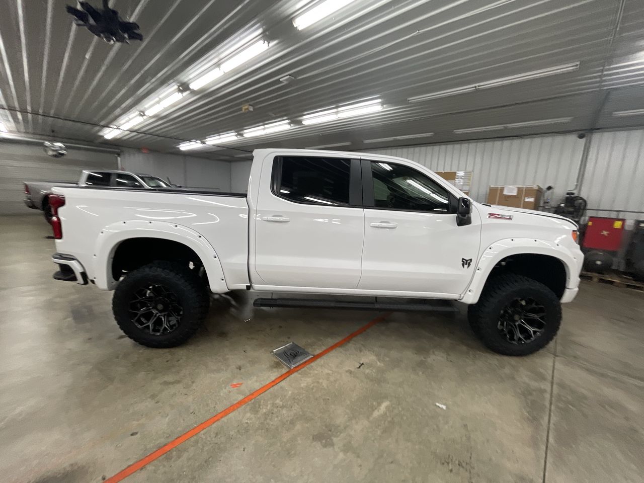 Vehicle Image 9