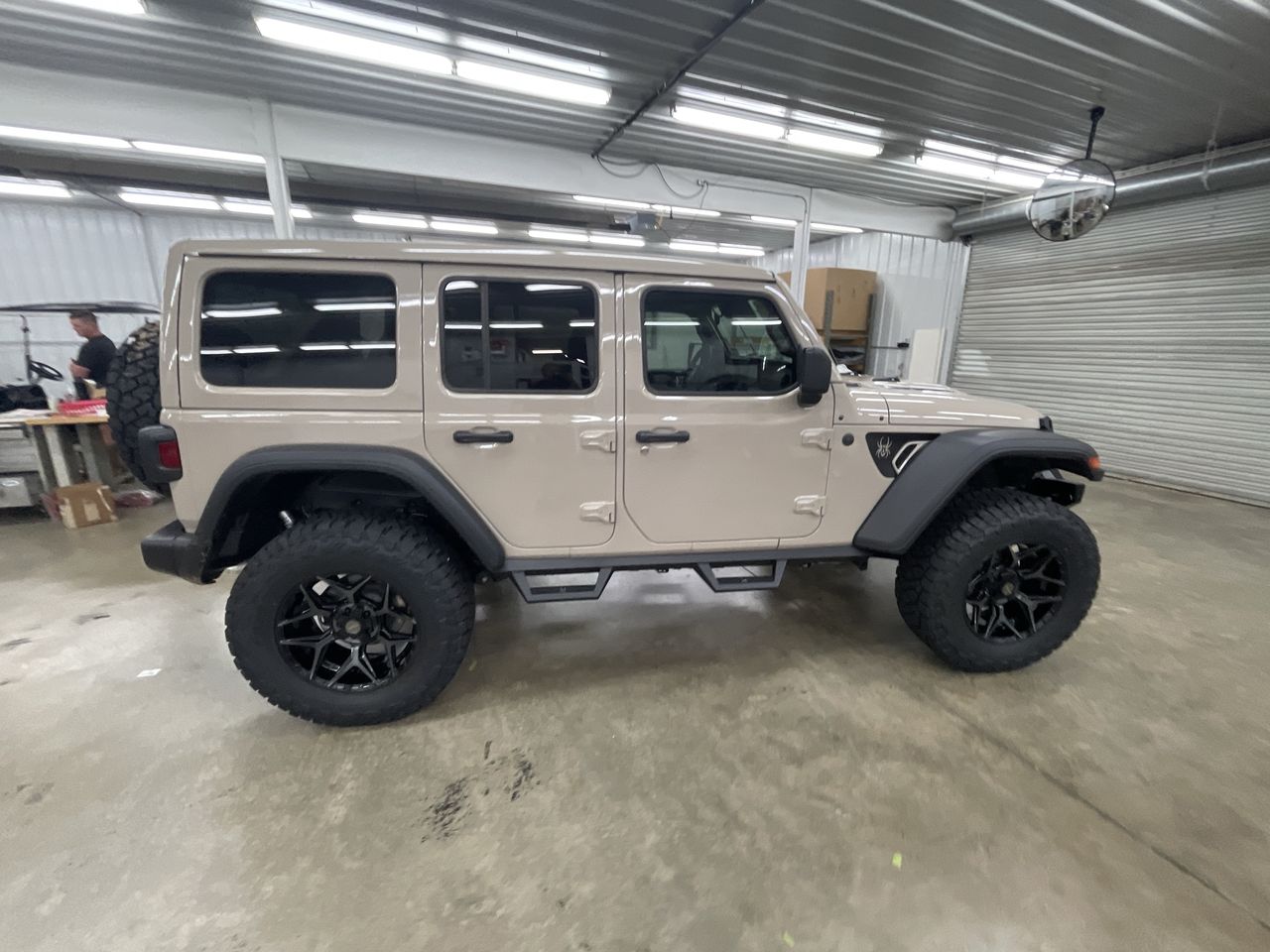 Vehicle Image 8