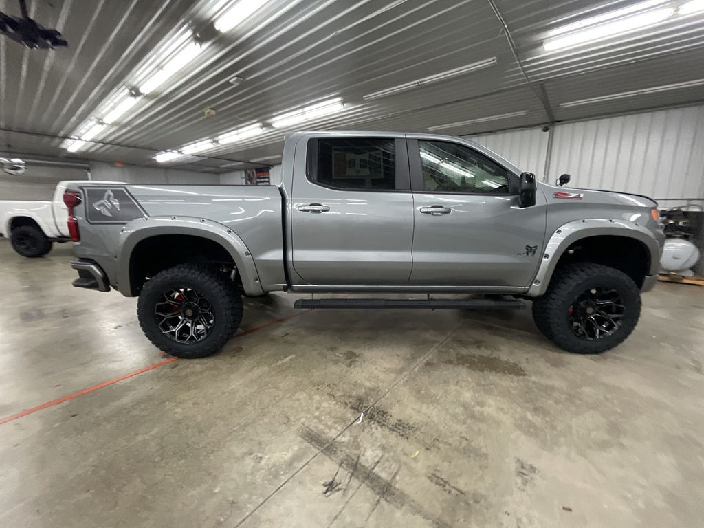 Vehicle Image 9