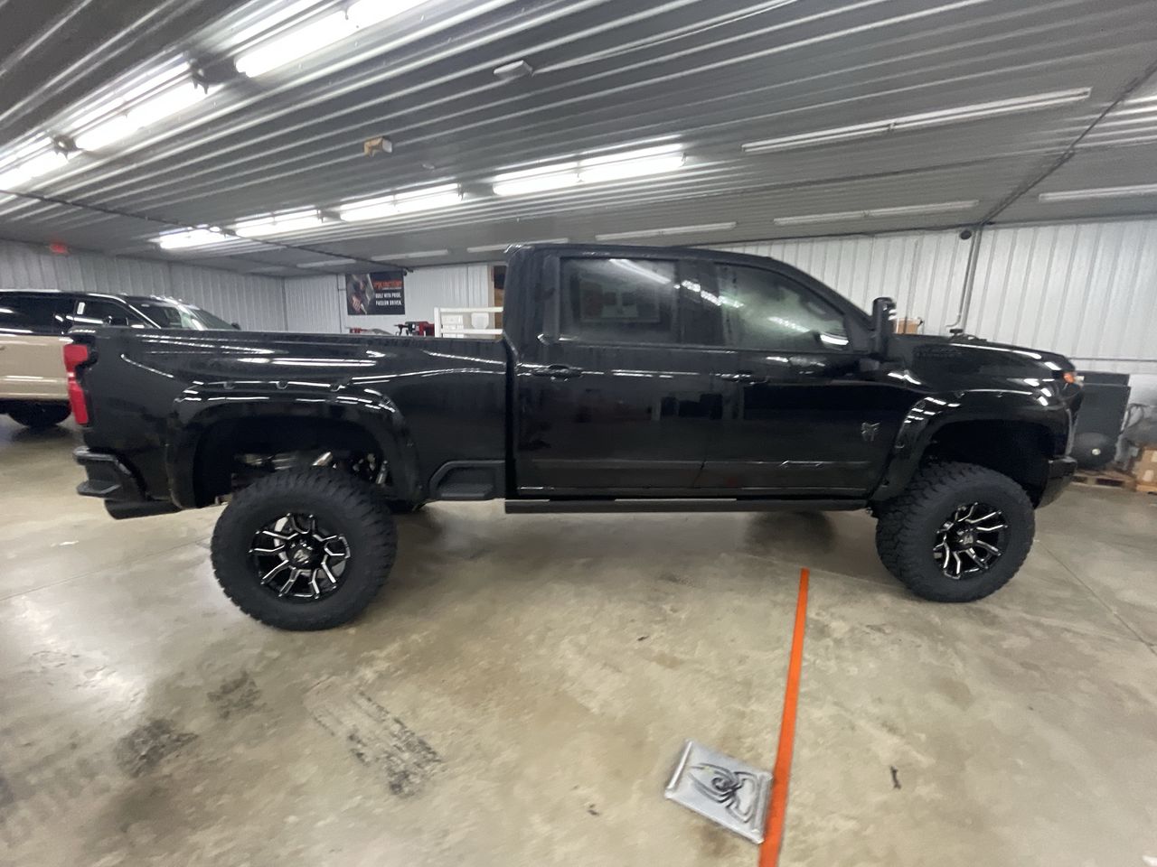 Vehicle Image 8