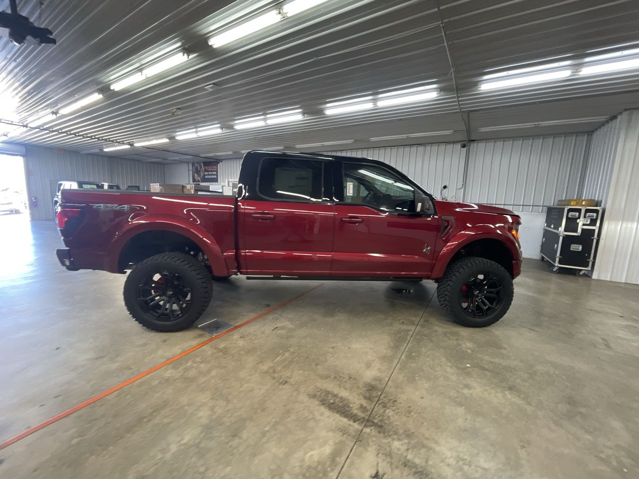 Vehicle Image 9