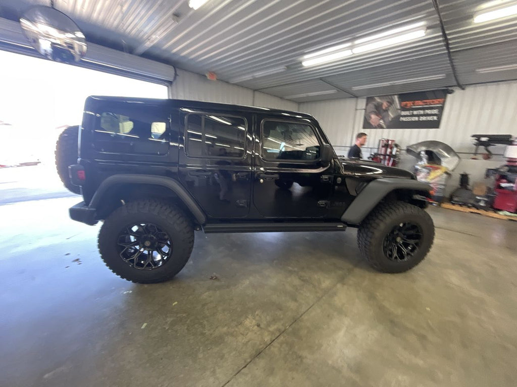 Vehicle Image 8