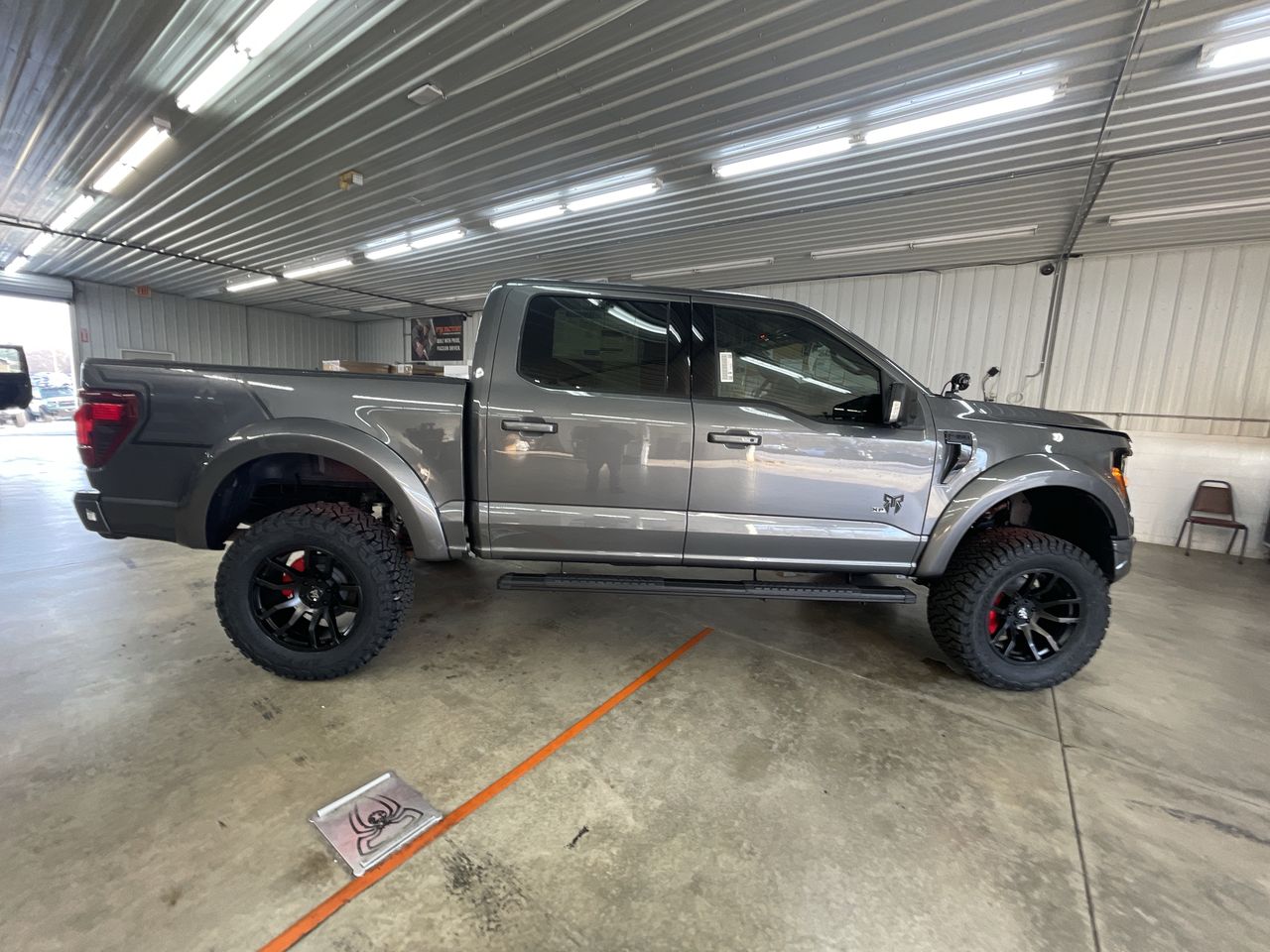 Vehicle Image 9