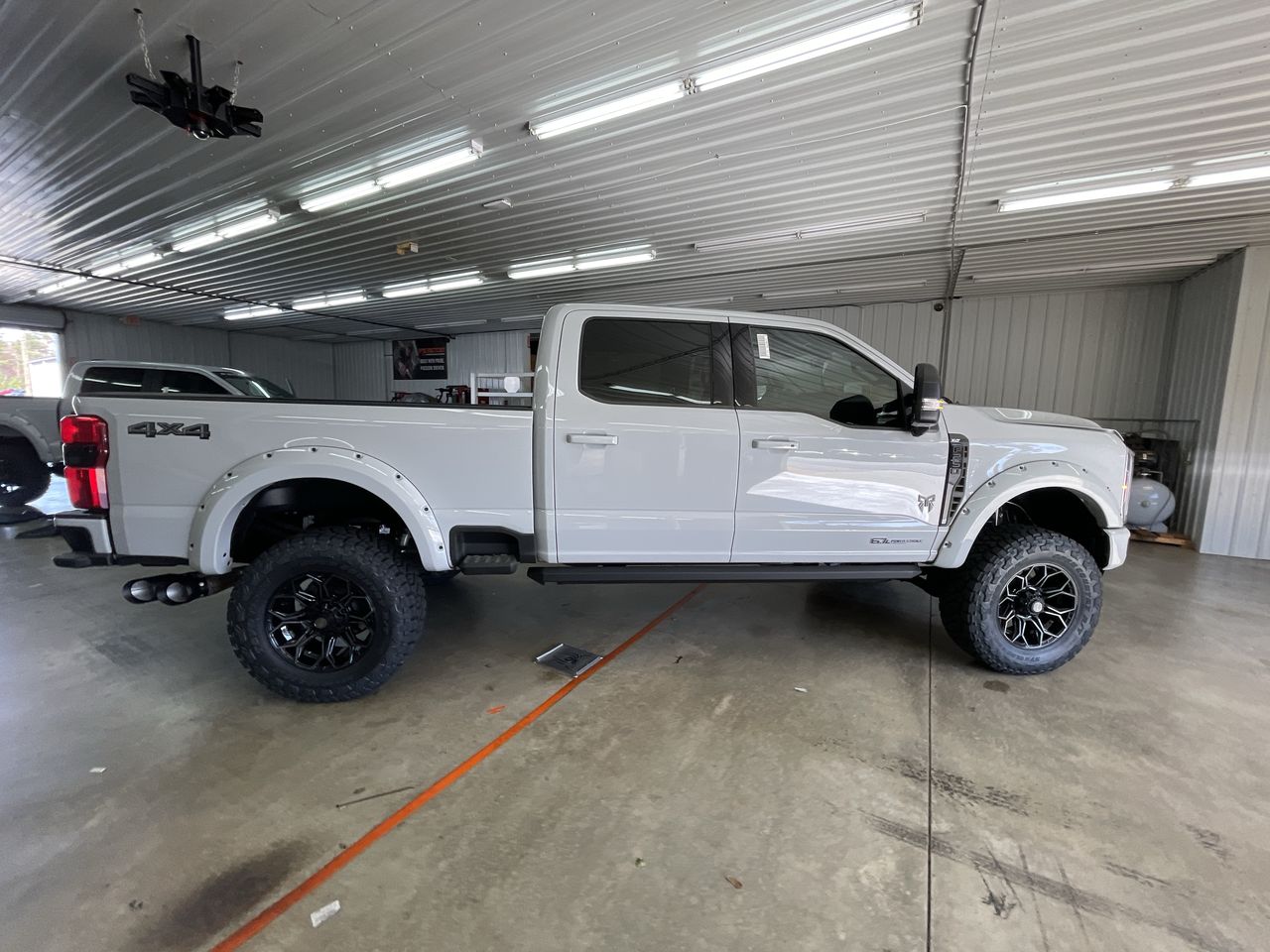 Vehicle Image 9