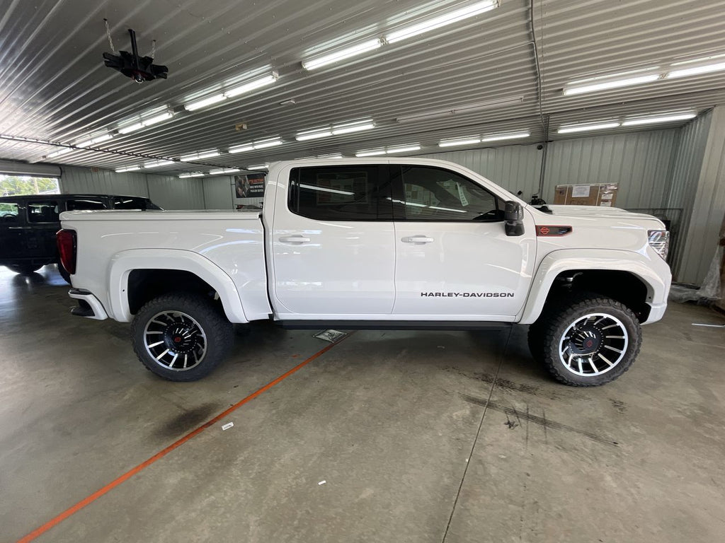 Vehicle Image 8
