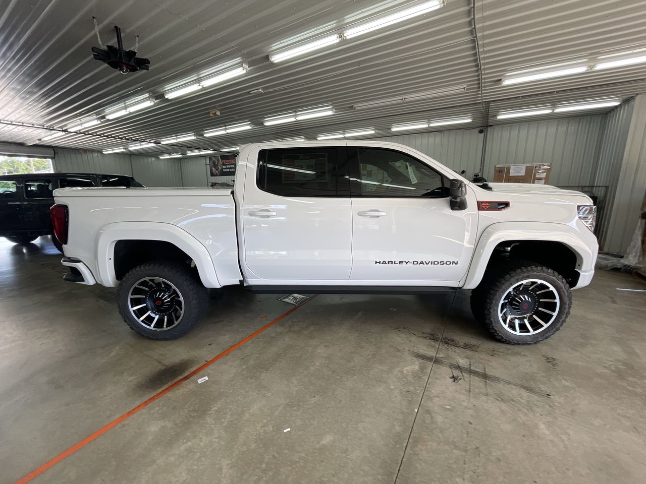 Vehicle Image 8