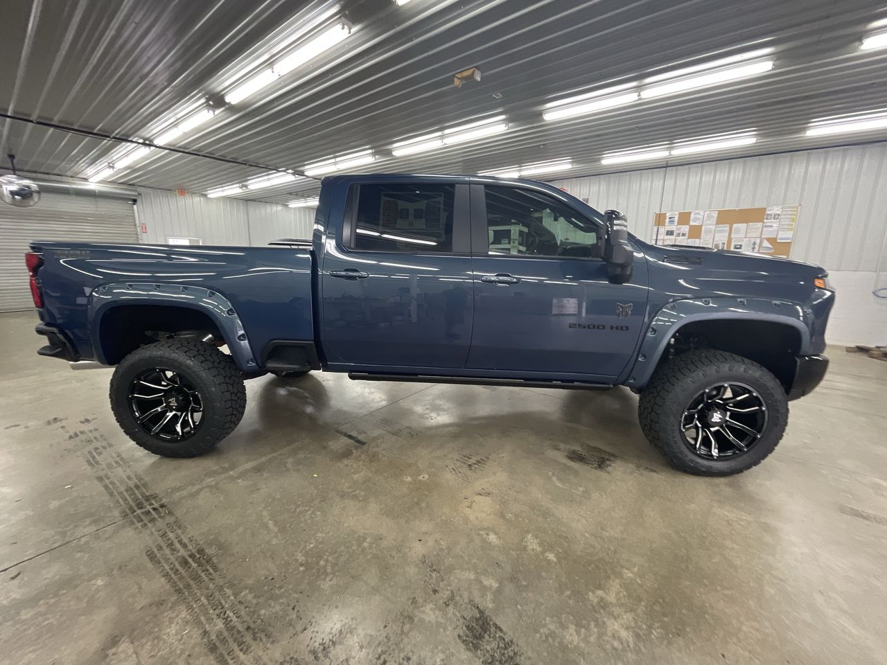 Vehicle Image 9