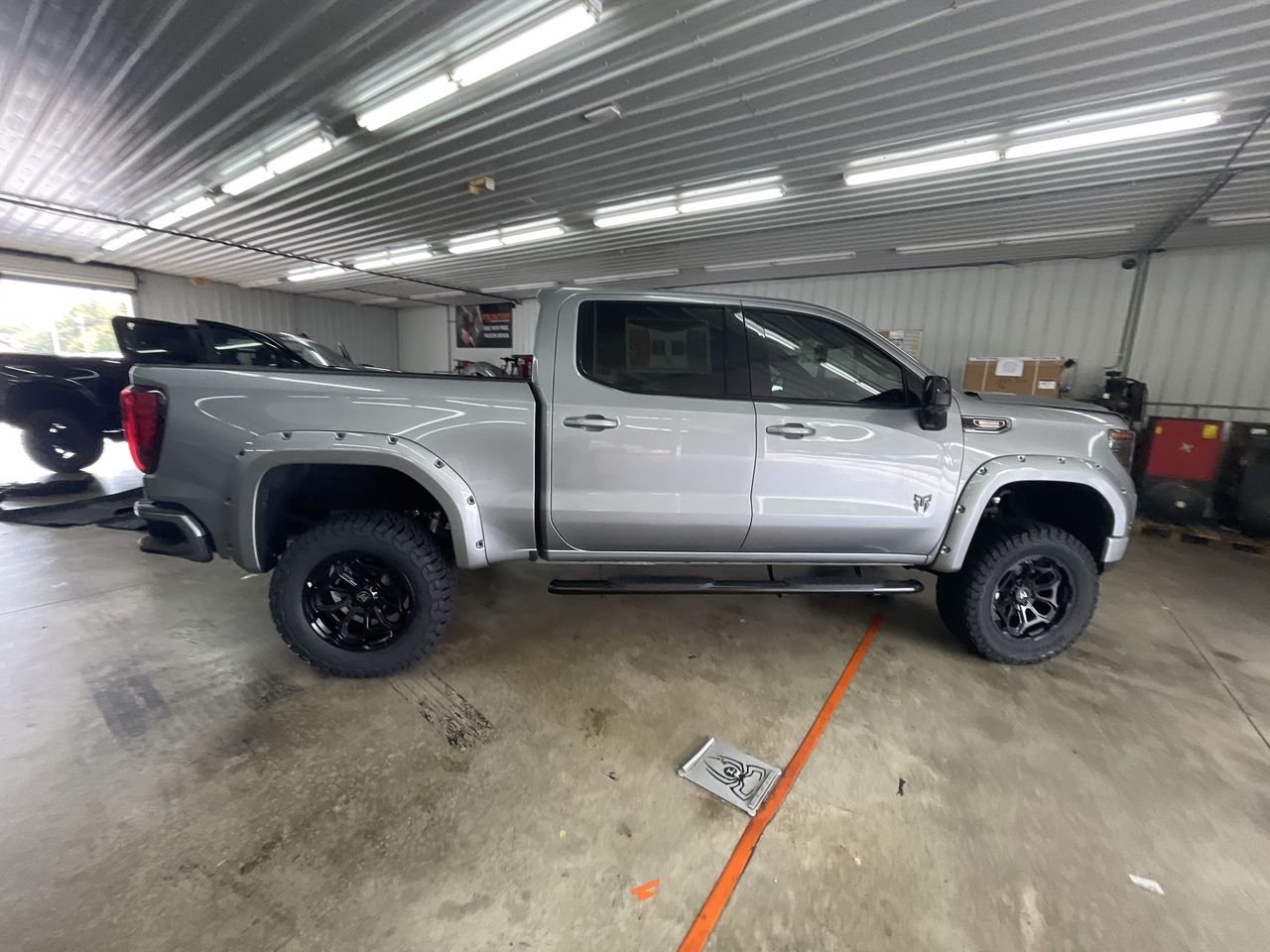 Vehicle Image 8