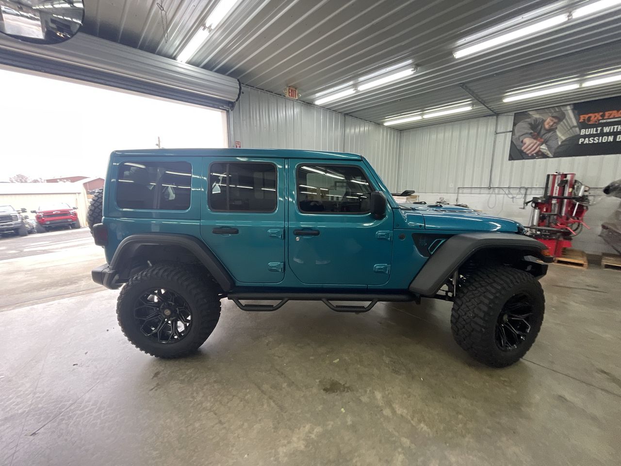 Vehicle Image 9