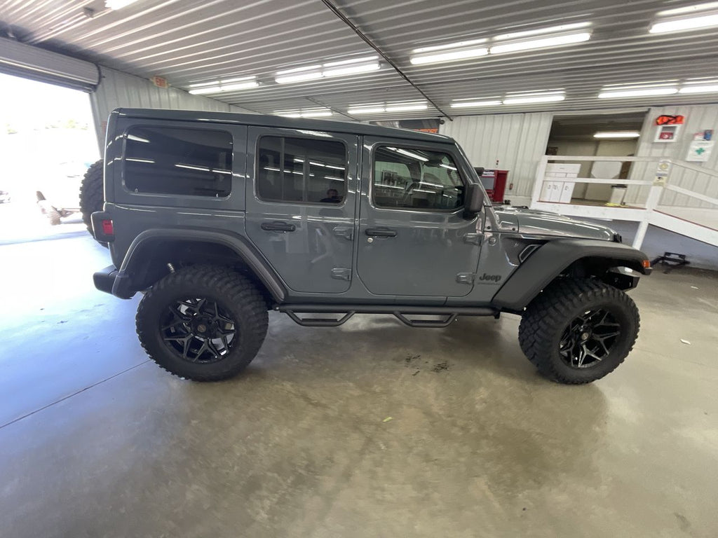 Vehicle Image 8