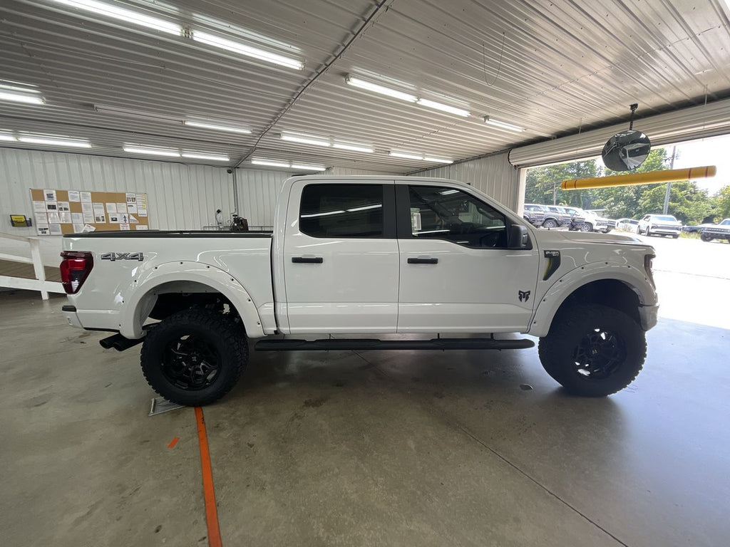 Vehicle Image 8