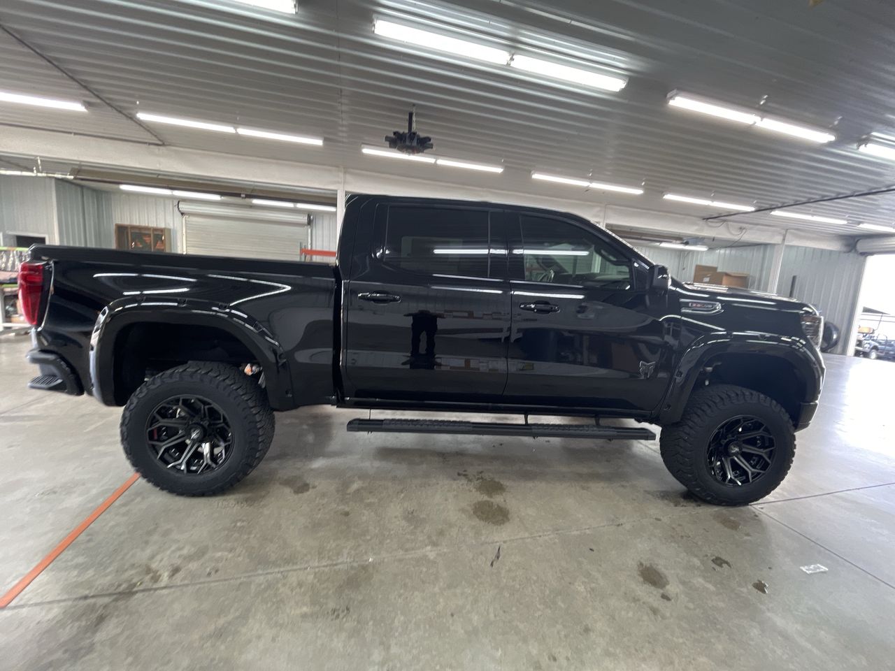 Vehicle Image 9