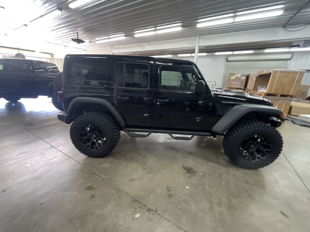 Vehicle Image 9