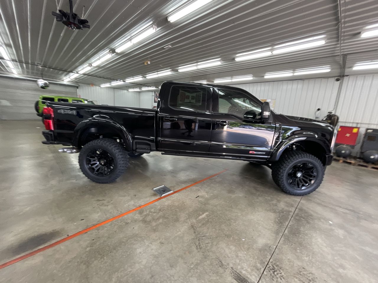 Vehicle Image 9